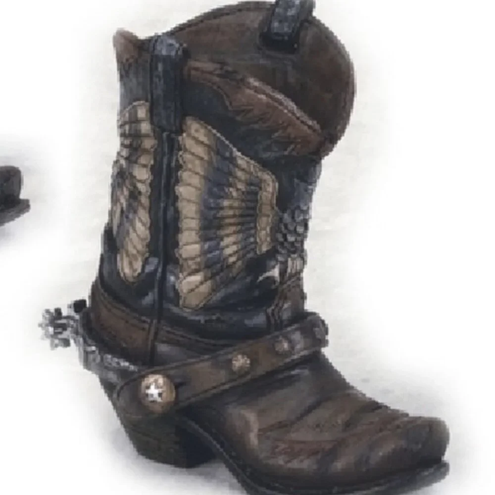 Cowboy Boot and spur Pen and Pencil Caddy Old West 5 Inches Tall Comes boxed